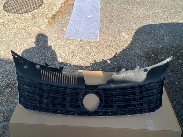 bontott VW PASSAT CC Hűtőrács