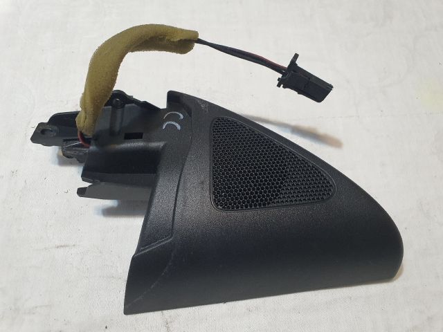 bontott VW PASSAT CC Jobb A Oszlop Hangszóró Burkolat