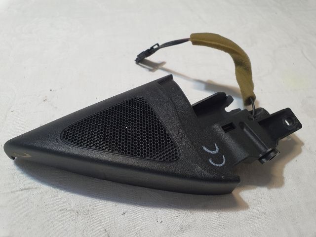 bontott VW PASSAT CC Jobb A Oszlop Hangszóró Burkolat