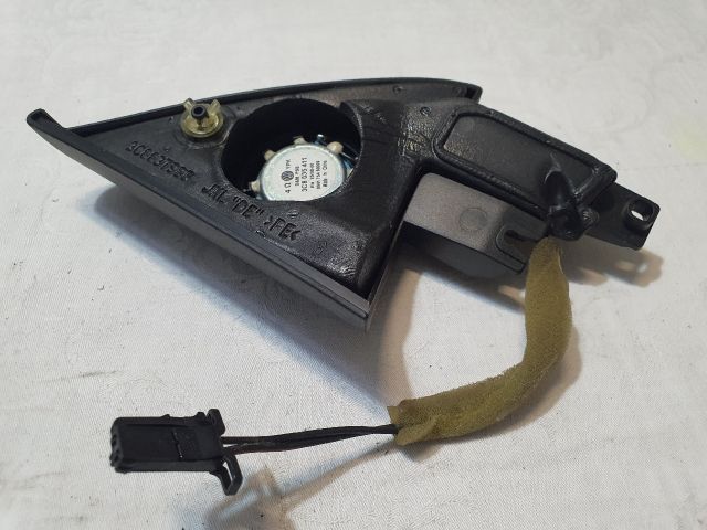 bontott VW PASSAT CC Jobb A Oszlop Hangszóró Burkolat