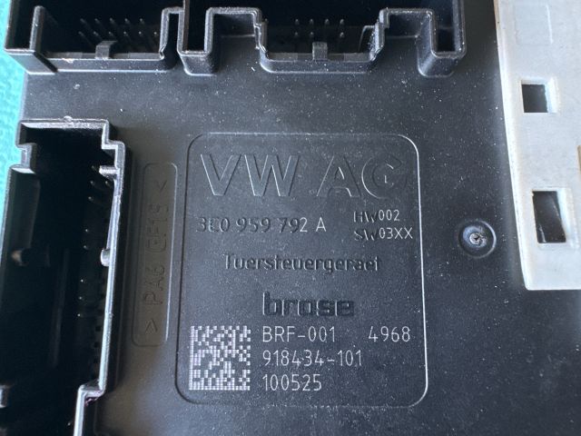 bontott VW PASSAT CC Jobb első Ablakemelő Motor