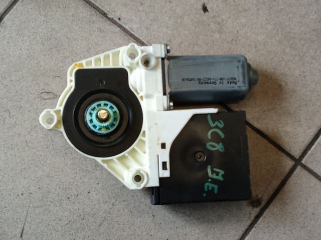 bontott VW PASSAT CC Jobb első Ablakemelő Motor