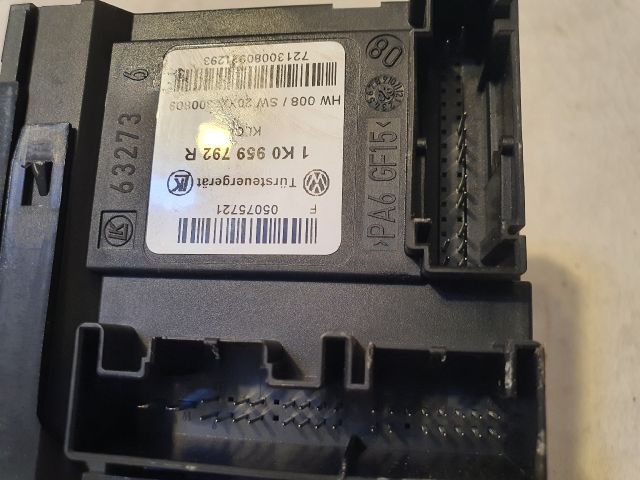 bontott VW PASSAT CC Jobb első Ablakemelő Motor