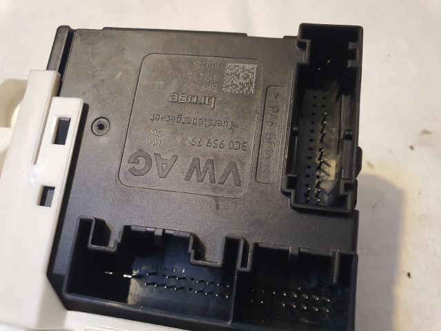 bontott VW PASSAT CC Jobb első Ablakemelő Motor