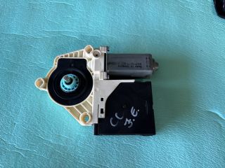 bontott VW PASSAT CC Jobb első Ablakemelő Motor