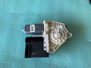 bontott VW PASSAT CC Jobb első Ablakemelő Motor