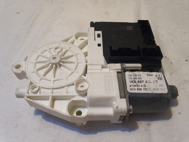 bontott VW PASSAT CC Jobb első Ablakemelő Motor