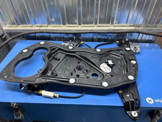 bontott VW PASSAT CC Jobb első Ablakemelő Szerkezet (Elektromos)