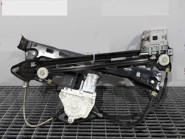bontott VW PASSAT CC Jobb első Ablakemelő Szerkezet (Elektromos)