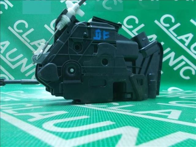 bontott VW PASSAT CC Jobb első Ajtózár