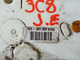 bontott VW PASSAT CC Jobb első Ajtózár