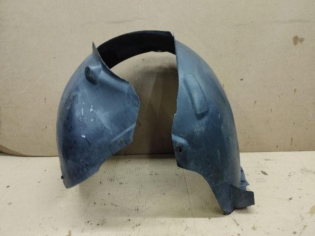 bontott VW PASSAT CC Jobb első Dobbetét (Kerékjárati, Műanyag)