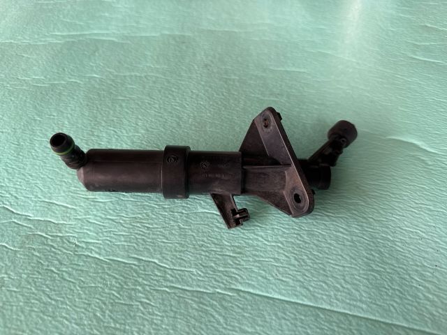 bontott VW PASSAT CC Jobb Fényszórómosó Fúvóka