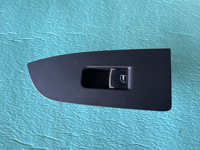 bontott VW PASSAT CC Jobb hátsó Ablakemelő Kapcsoló