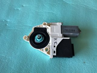 bontott VW PASSAT CC Jobb hátsó Ablakemelő Motor