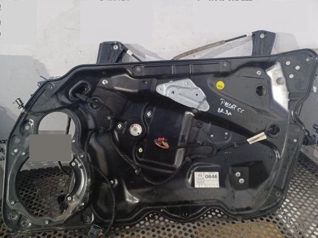 bontott VW PASSAT CC Jobb hátsó Ablakemelő Szerkezet (Elektromos)