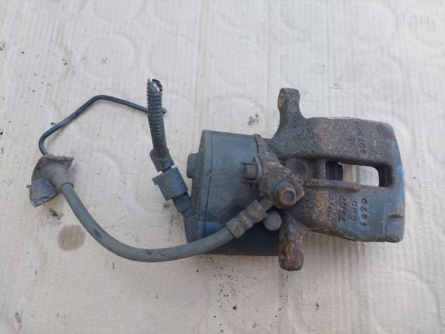 bontott VW PASSAT CC Jobb hátsó Féknyereg Munkahengerrel