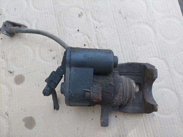 bontott VW PASSAT CC Jobb hátsó Féknyereg Munkahengerrel