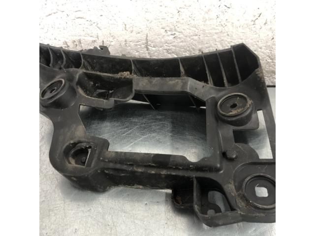 bontott VW PASSAT CC Jobb hátsó Lökhárító Tartó (Műanyag)