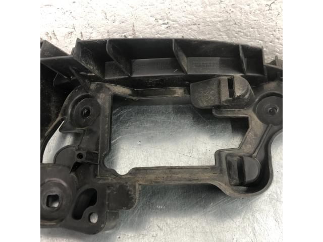 bontott VW PASSAT CC Jobb hátsó Lökhárító Tartó (Műanyag)