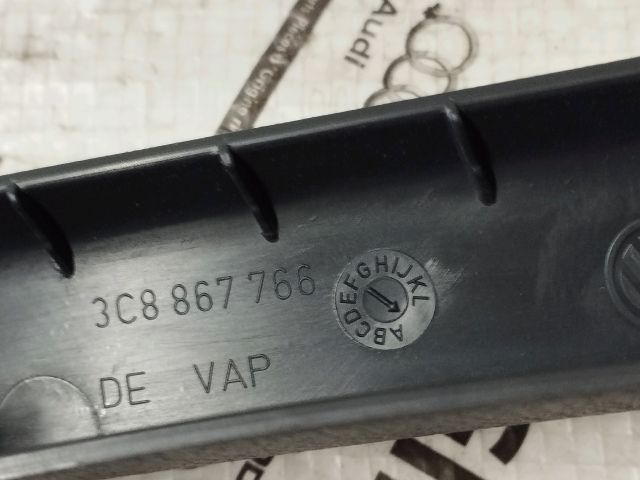 bontott VW PASSAT CC Jobb hátsó Ülés melletti Kárpit