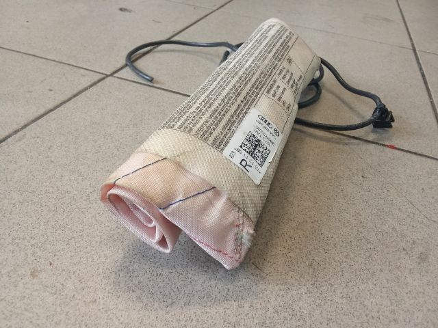 bontott VW PASSAT CC Jobb Oldallégzsák