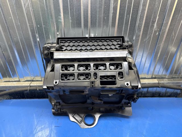 bontott VW PASSAT CC Kesztyűtartó