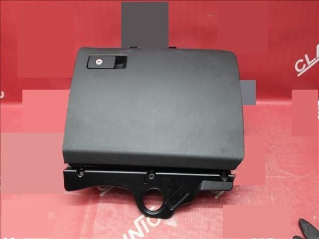 bontott VW PASSAT CC Kesztyűtartó