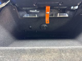 bontott VW PASSAT CC Kesztyűtartó