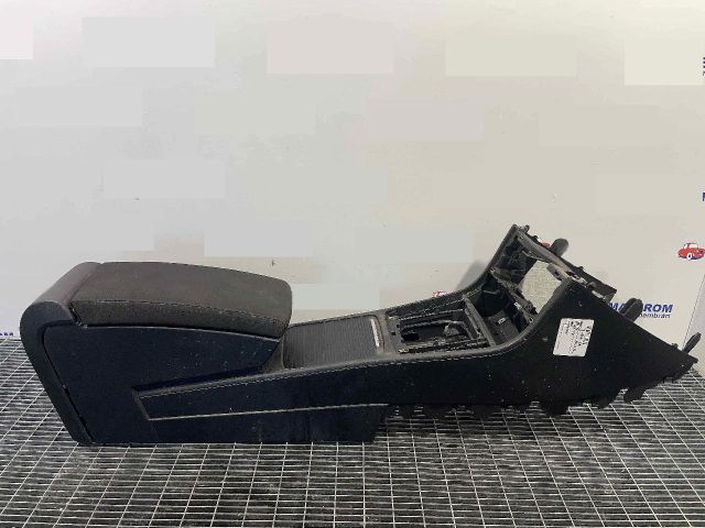 bontott VW PASSAT CC Könyöklő