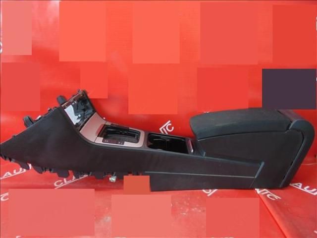 bontott VW PASSAT CC Könyöklő