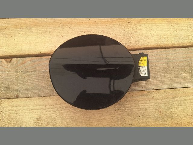 bontott VW PASSAT CC Tankajtó