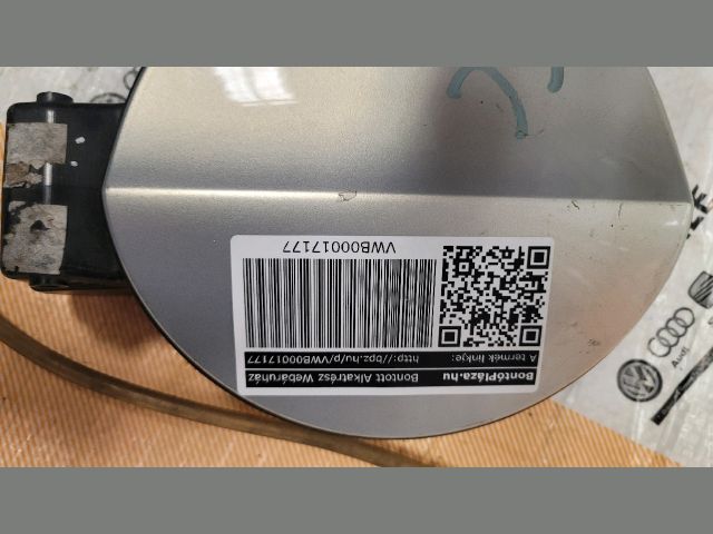 bontott VW PASSAT CC Tankajtó