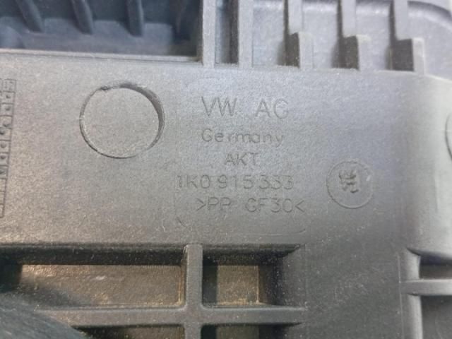 bontott VW PASSAT CC Tartó Bak