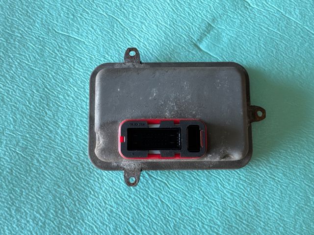 bontott VW PASSAT CC Xenon Trafó