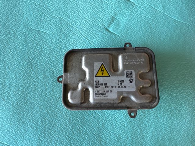 bontott VW PASSAT CC Xenon Trafó