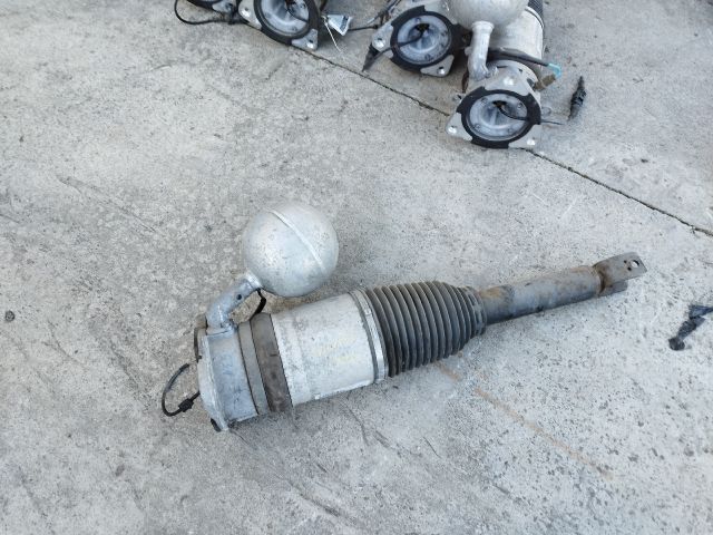 bontott VW PHAETON Bal hátsó Rugó