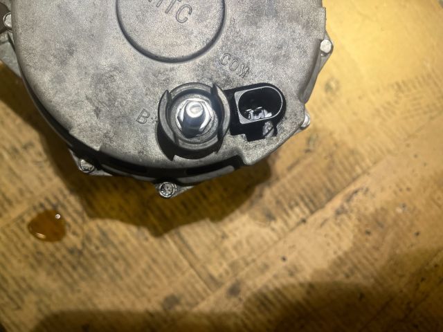 bontott VW PHAETON Generátor