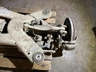 bontott VW PHAETON Hátsó Futómű (Részeivel)