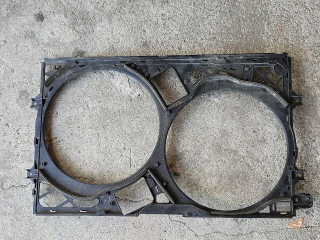 bontott VW PHAETON Hűtőventilátor Keret