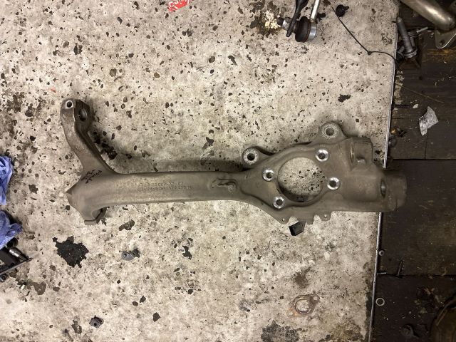 bontott VW PHAETON Jobb első Csonkállvány