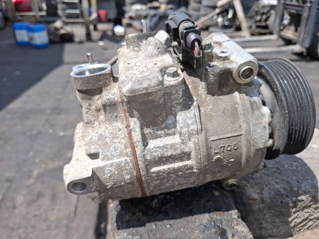 bontott VW PHAETON Klímakompresszor