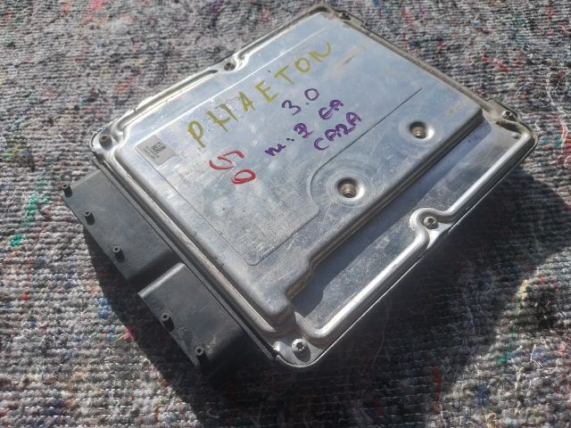 bontott VW PHAETON Motorvezérlő