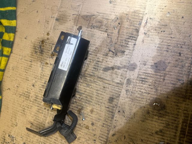 bontott VW PHAETON Üzemanyag Szivattyú