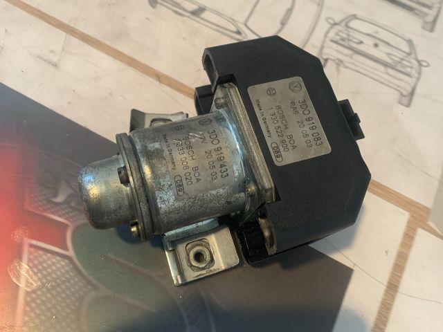 bontott VW PHAETON Akkumulátor Relé