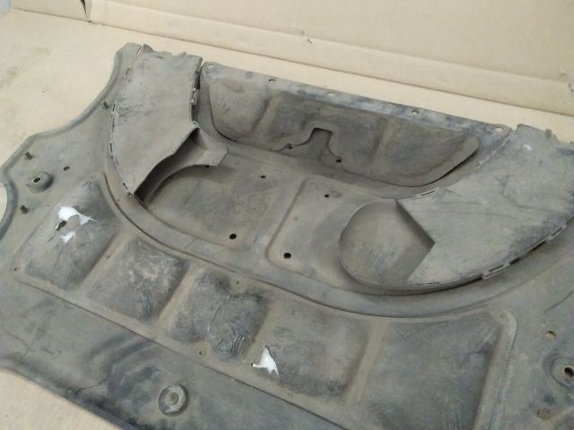 bontott VW PHAETON Alsó Motorburkolat