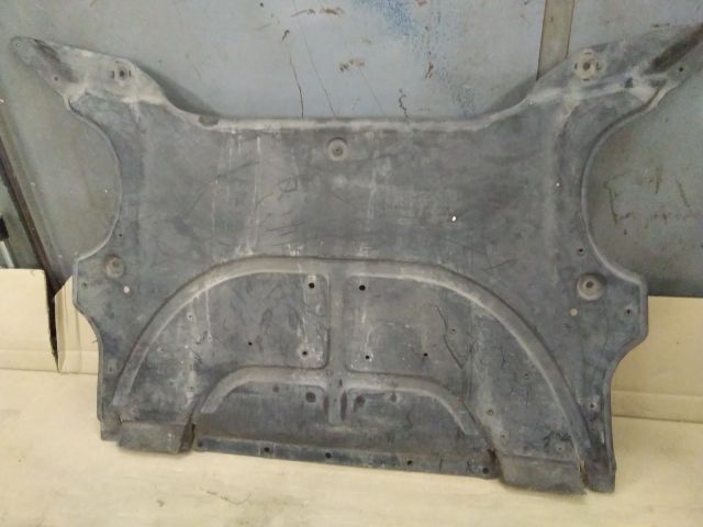 bontott VW PHAETON Alsó Motorburkolat