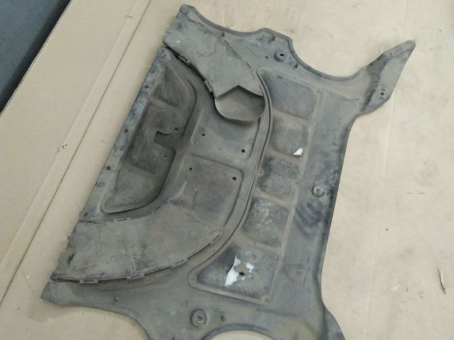 bontott VW PHAETON Alsó Motorburkolat