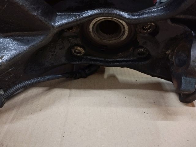 bontott VW PHAETON Jobb első Csonkállvány Kerékaggyal