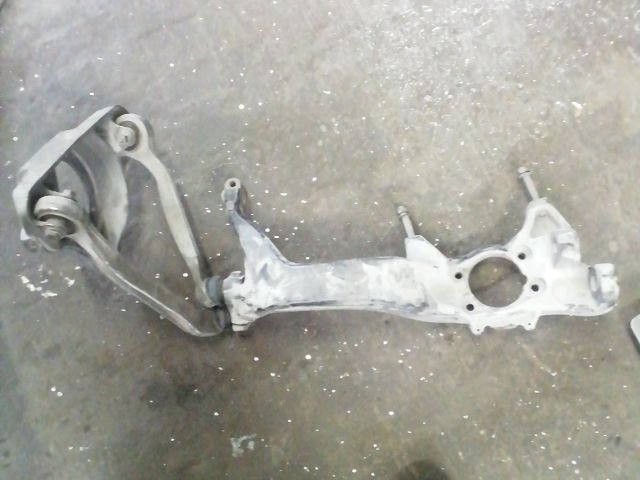 bontott VW PHAETON Jobb első Csonkállvány